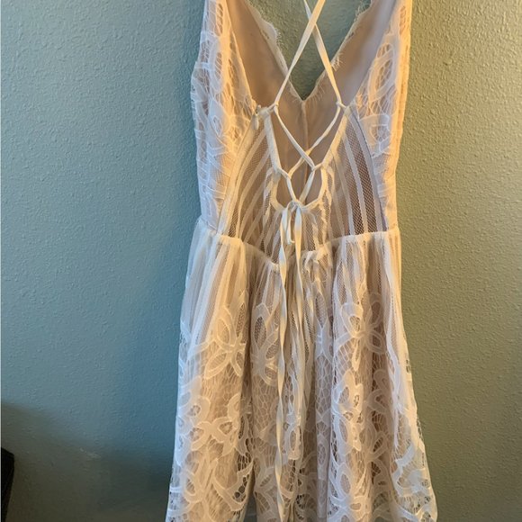 Tobi White Dress - Picture 2 of 2